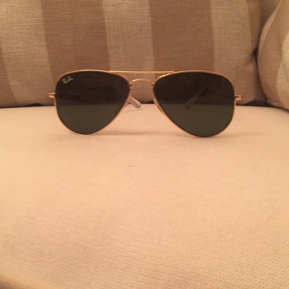 Ray-Ban Aviators!